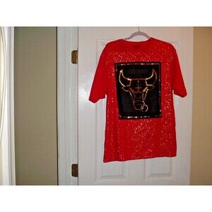 Brooklyn Laundry Chicago Bulls Mens T Shirt Medium Red Black Gold Great Graphics